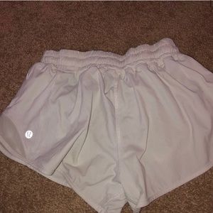 lululemon hotty hot white shorts